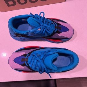 Yeezy 700 Hi-Res Blue